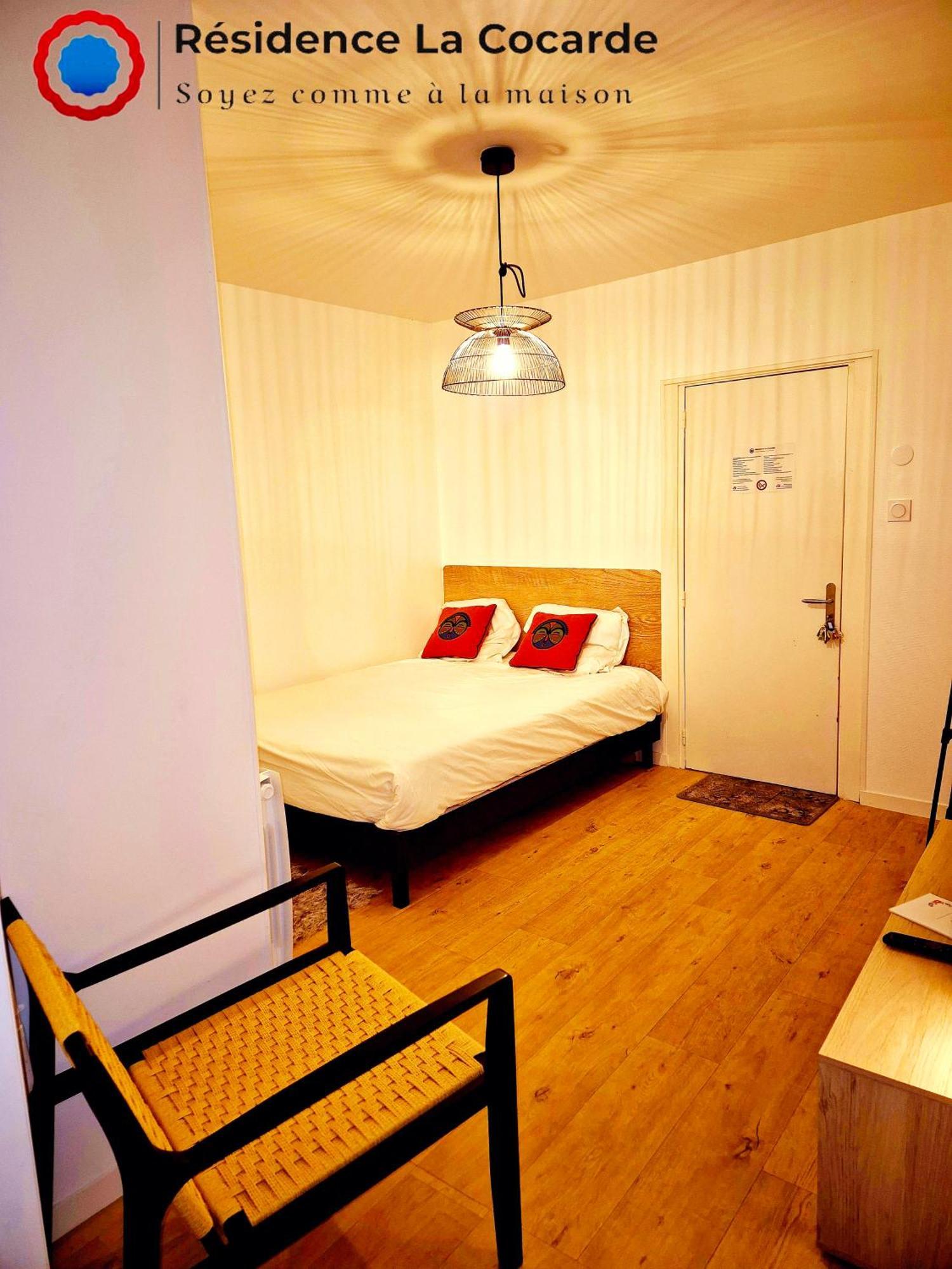 Residence La Cocarde, Suites Type Appartements Бурж Екстериор снимка